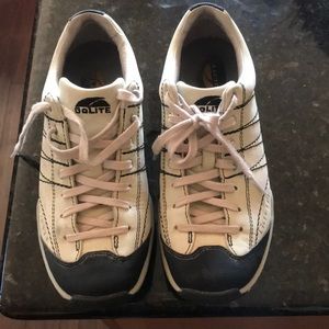 Go lite hiking shoes